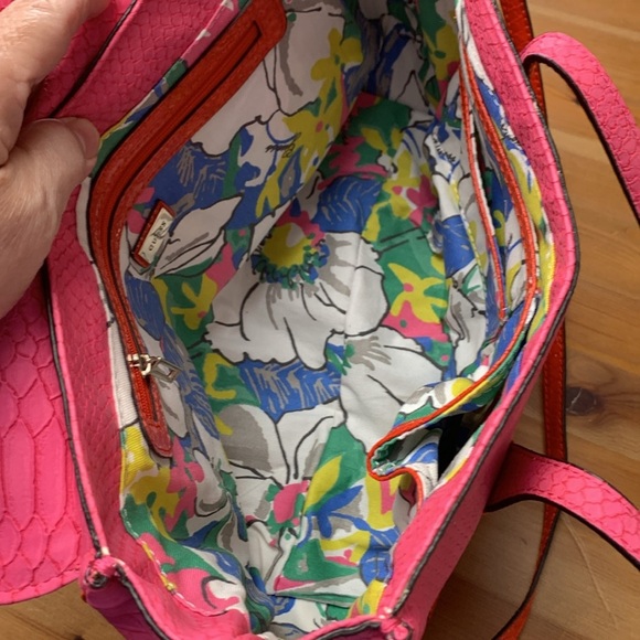 Guess NWOT Hot Pink w Red Faux Alligator Bag, Gold Hardware. - Picture 6 of 11